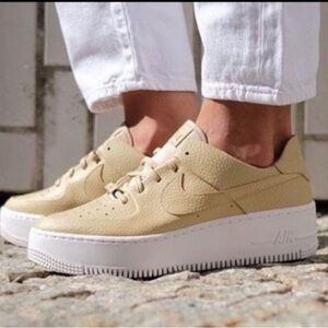 Nike Beige Air Force 1